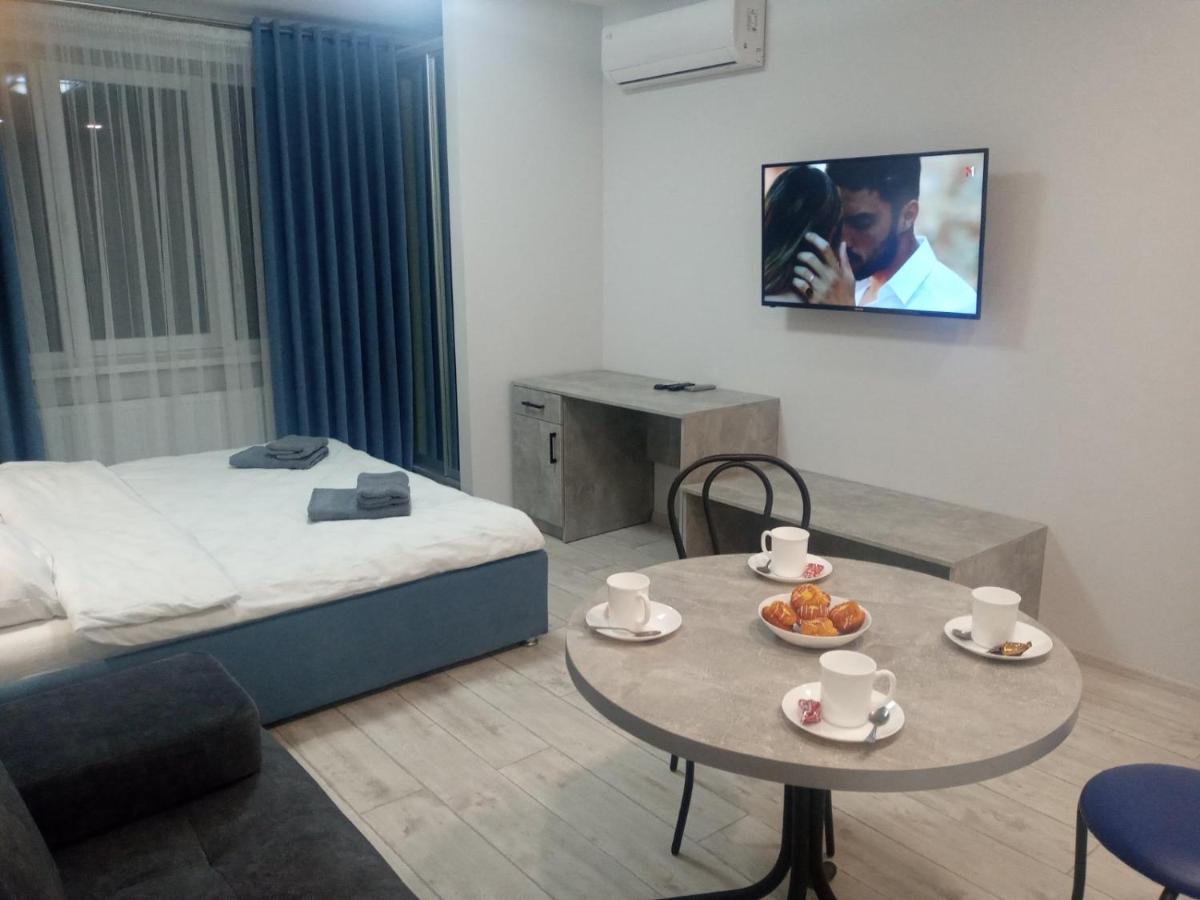 Apartament Yescity! Uzhhorod Bagian luar foto