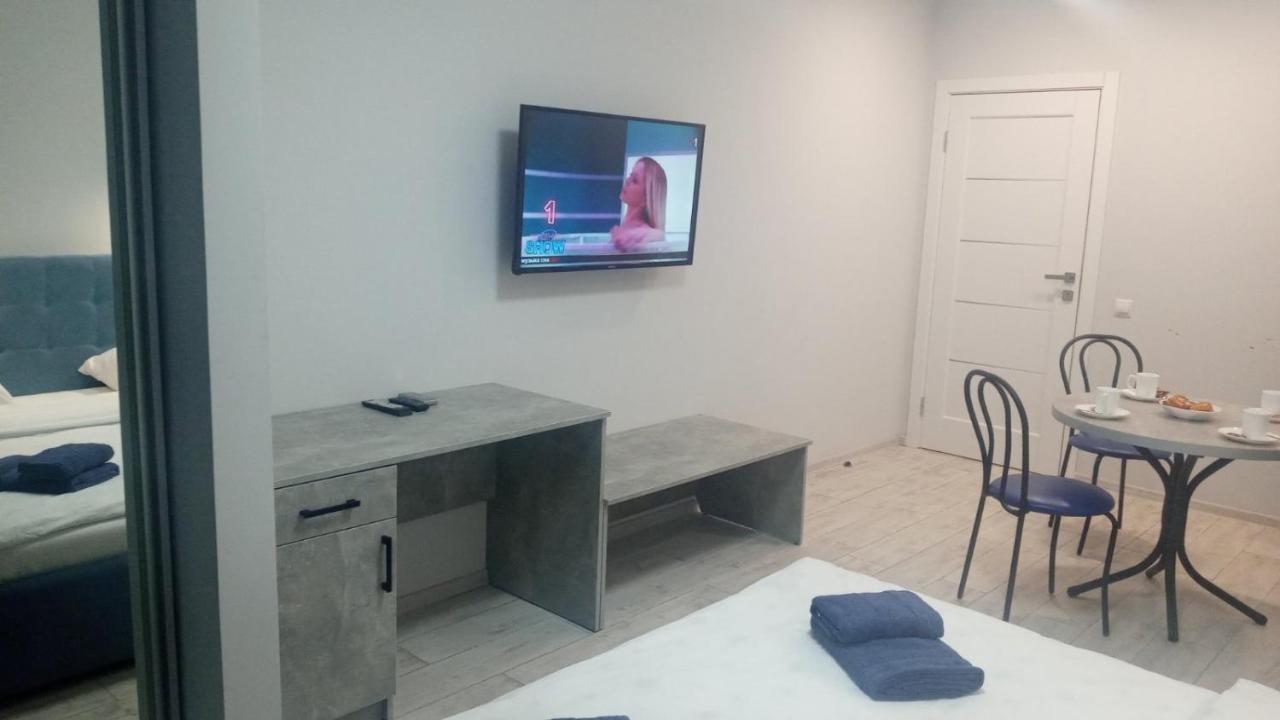Apartament Yescity! Uzhhorod Bagian luar foto