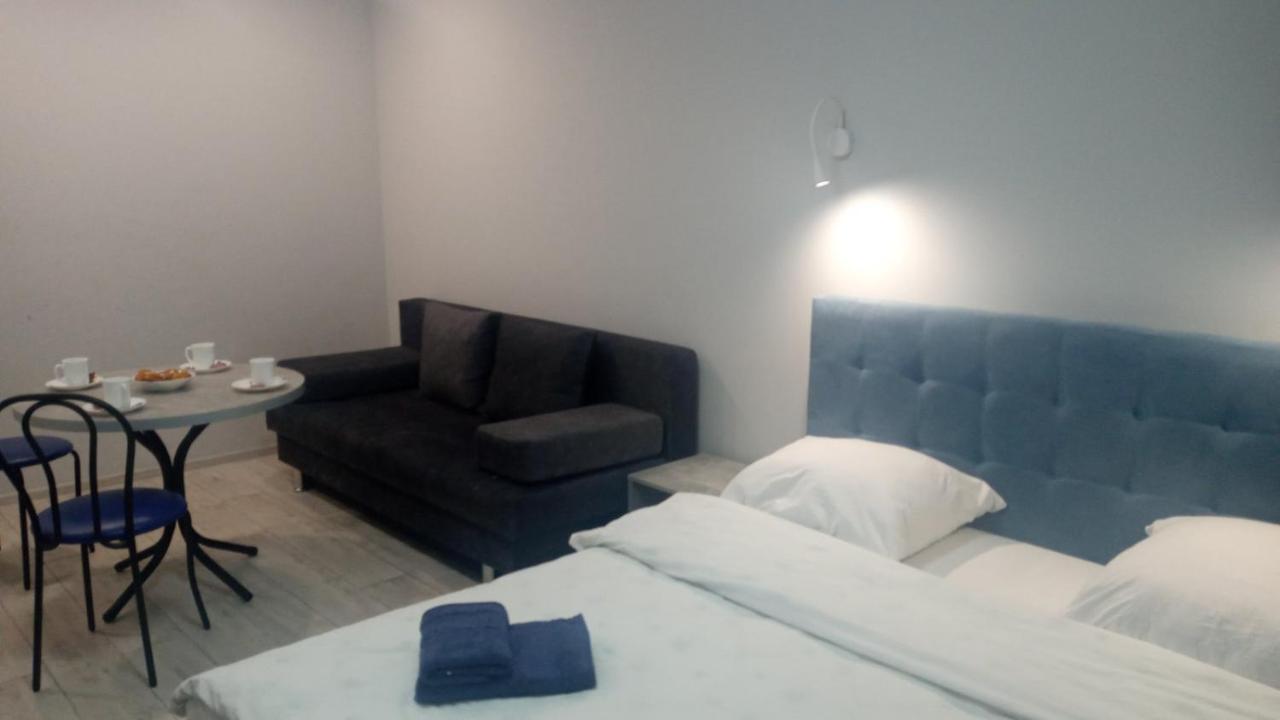 Apartament Yescity! Uzhhorod Bagian luar foto
